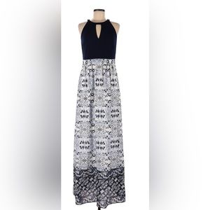 Vince Camuto maxi white and navy floral dress. Size 4